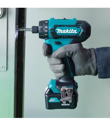 Makita 2 x 12V Max 1.5 Ah Lithium-Ion Cordless Driver Drill Kit
