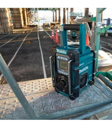 Makita 18V LXT Cordless Bluetooth Jobsite Charger Radio - Bare Unit