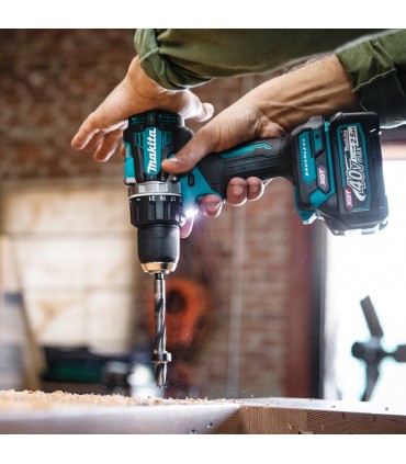 Makita 40V Max 2.5 Ah Brushless Cordless Driver Drill Kit