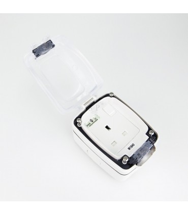 MK 86486 WHI Masterseal Compact Single Pole 1 Gang 13A Switched Socket - White