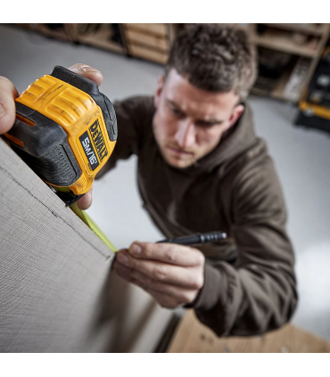 DeWalt DWHT38113-5 Abrasion-Resistant 5M Tape Measure