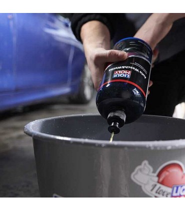 Liqui Moly 23007 Auto Wash & Wax - 1 Litre
