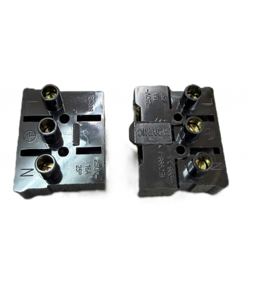 LS16 16A 250V 3-Way Male/Female Electrical Connector - Black