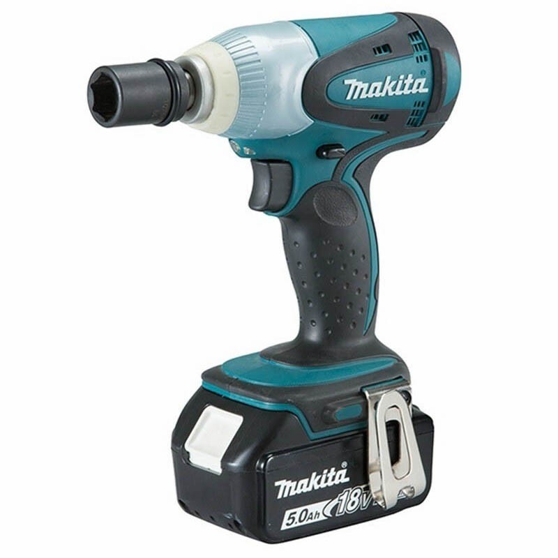 Makita 2 x 18V LXT 5.0 Ah Cordless High Torque Impact Wrench Kit_1