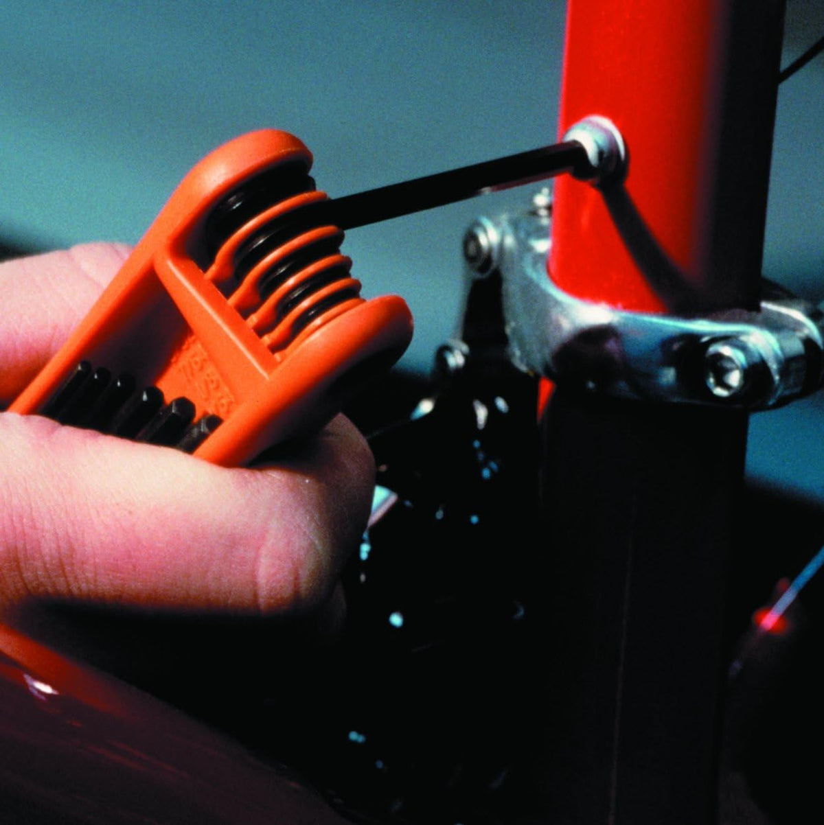 Bondhus HF7M GorillaGrip Fold Ups ProGuard Folding 2mm to 8mm in Hex Key Set of 7 Piece - Red/Black_3