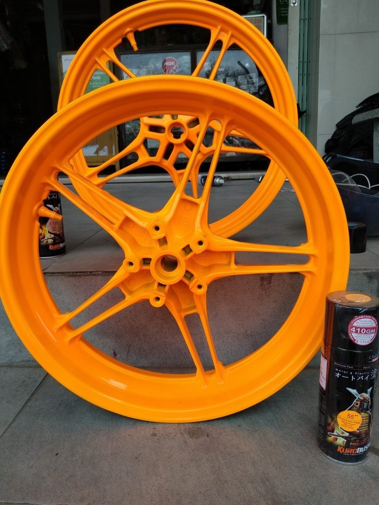 Samurai 55 Fluorescent Orange Spray Paint_4