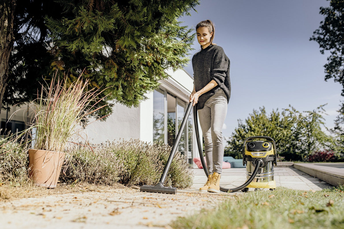 Karcher WD 5 S V-25/5/22 Wet and Dry Vacuum Cleaner - 25L